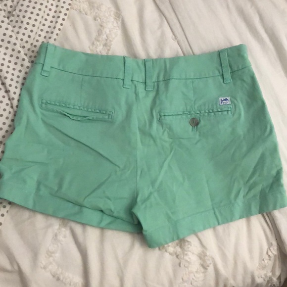 Southern Tide shorts - Picture 2 of 2